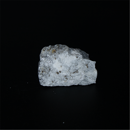 Sodalita var. Hackmanita - 2,3 x 1,7 x 1,0 cm - 4,0 g