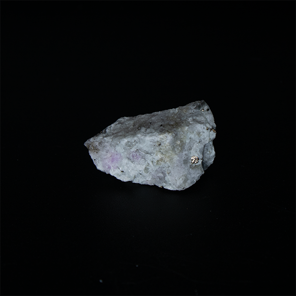Sodalita var. Hackmanita - 2,5 x 1,4 x 1,3 cm - 3,8 g