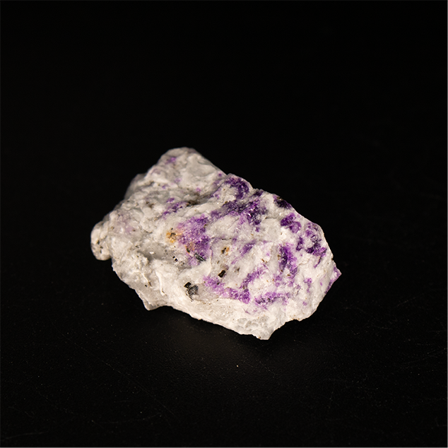 Sodalita var. Hackmanita - 2,3 x 1,7 x 1,0 cm - 4,0 g