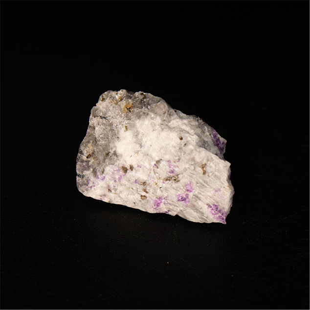 Sodalita var. Hackmanita - 2,3 x 1,7 x 1,0 cm - 4,0 g