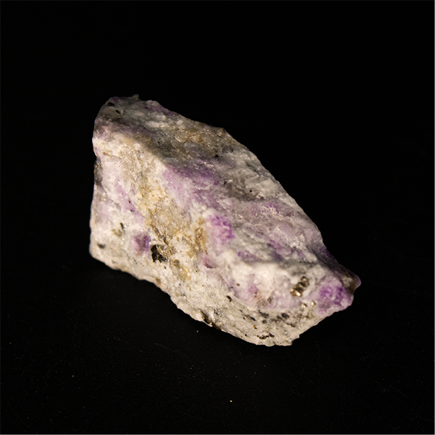Sodalita var. Hackmanita - 2,5 x 1,4 x 1,3 cm - 3,8 g