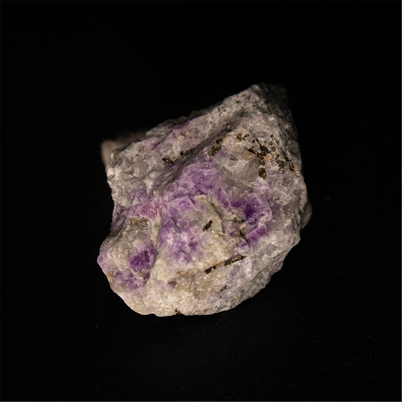 Sodalita var. Hackmanita - 3,3 x 2,5 x 1,5 cm - 7,7 g