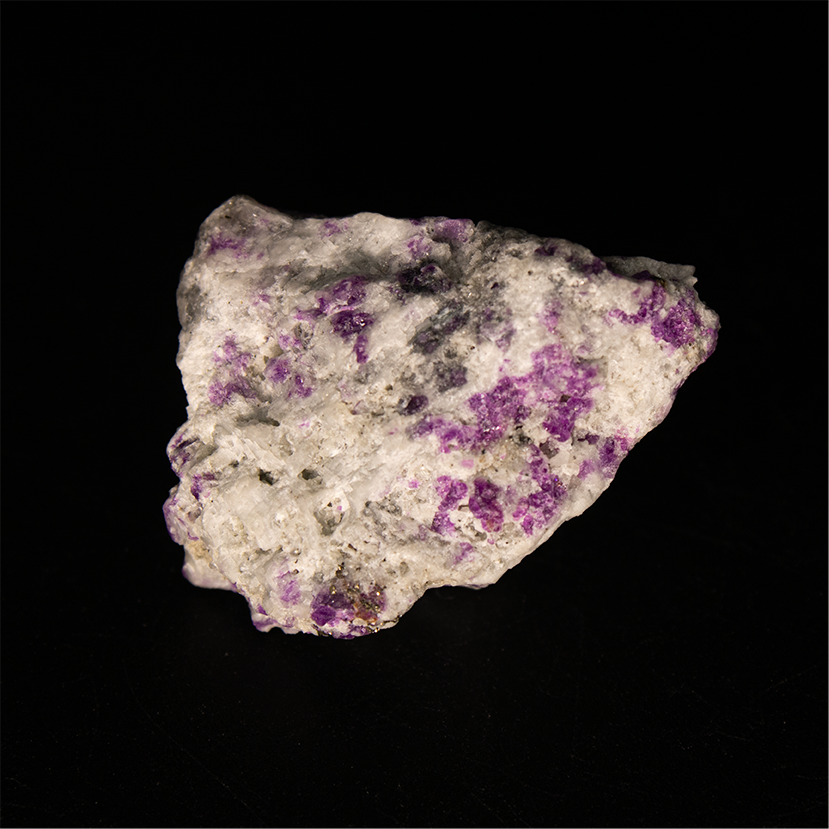 Sodalita var. Hackmanita - 3,0 x 2,0 x 2,2 cm - 12,2 g
