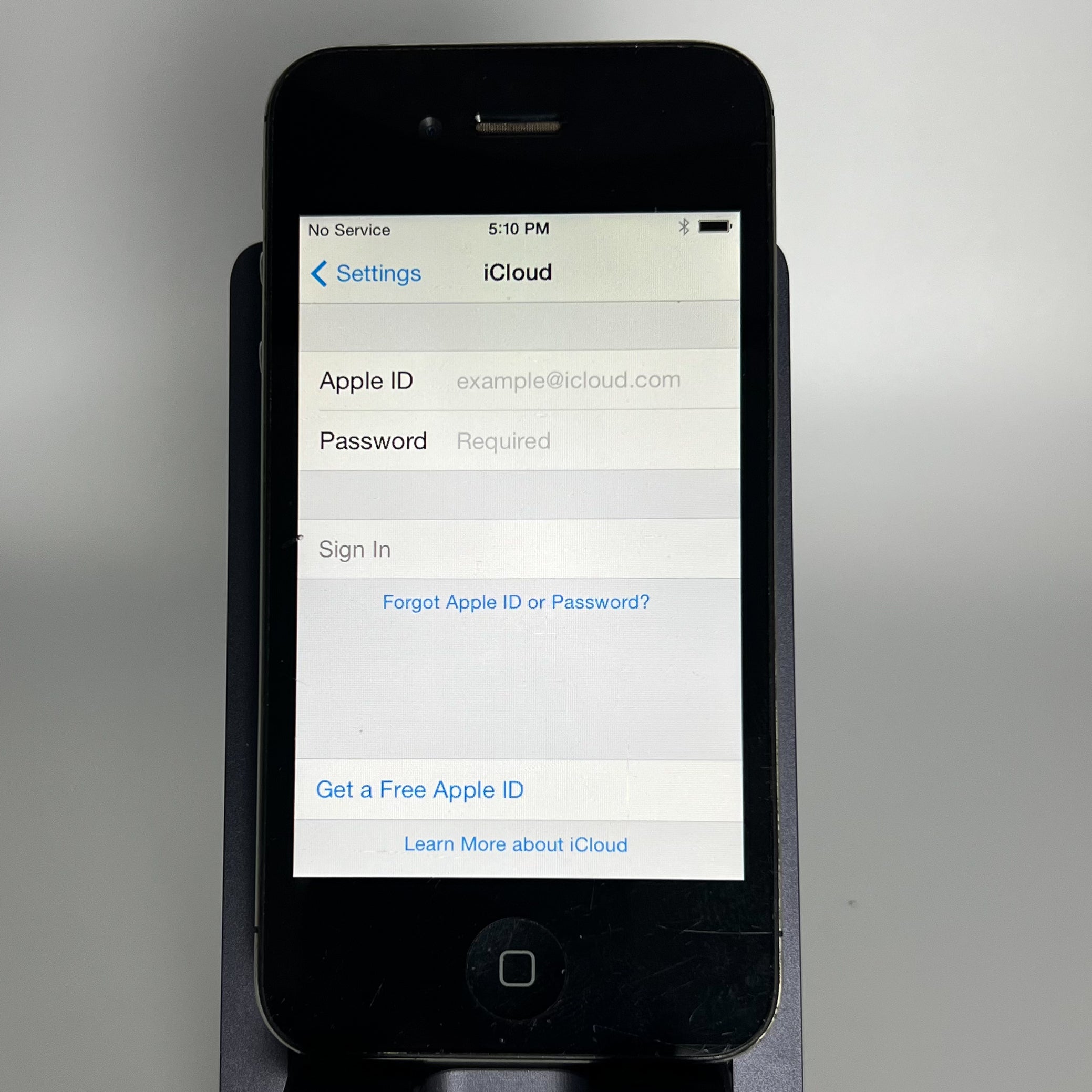 iPhone 4S - iOS 7.1.2 (RARE) - Works fine - 16GB - Battery 92% - Locked