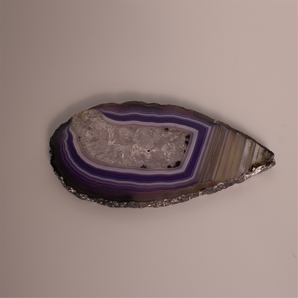 Ágata - Pulida y Teñida - 7,1 x 4,0 x 0,3 cm - 17,4 g