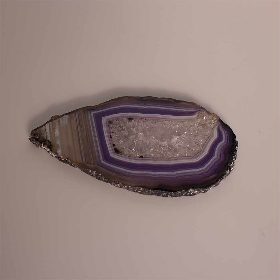 Ágata - Pulida y Teñida - 7,1 x 4,0 x 0,3 cm - 17,4 g
