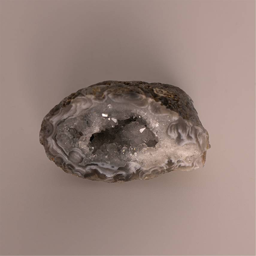 Ágata - Pulida y Teñida - 4,0 x 2,3 x 2,1 cm - 24,7 g