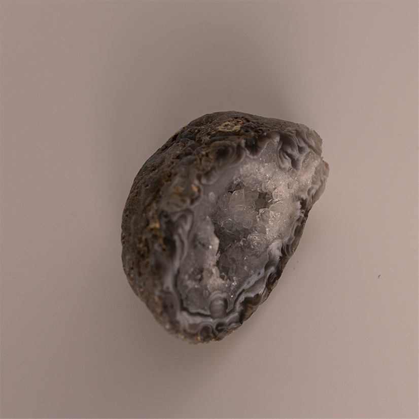 Ágata - Pulida y Teñida - 4,0 x 2,3 x 2,1 cm - 24,7 g