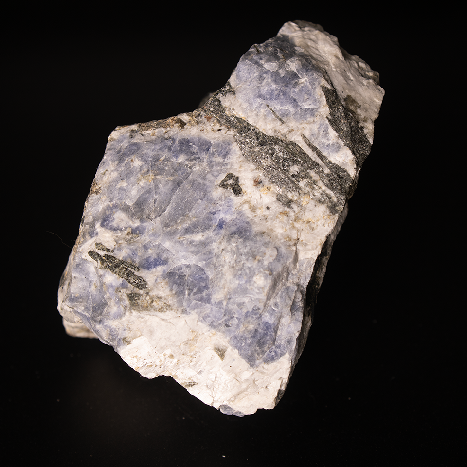 Blue Sodalite with Aegirine- 7.0 x 8.5 x 4.5 cm - 238.7 g