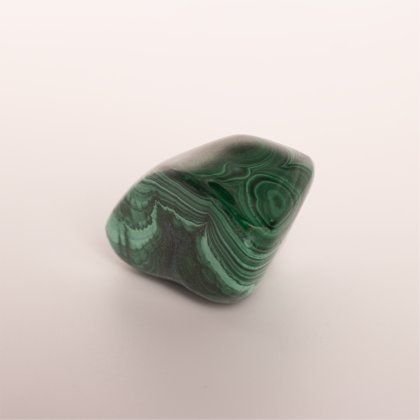 Malachite - Polished - 2.5 x 4.0 x 2.5 cm - 38.3g