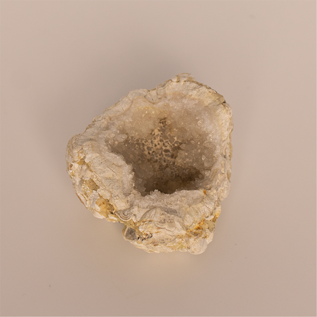 Quartz Geode - 3.2 x 3.0 x 2.0 cm - 14.5g