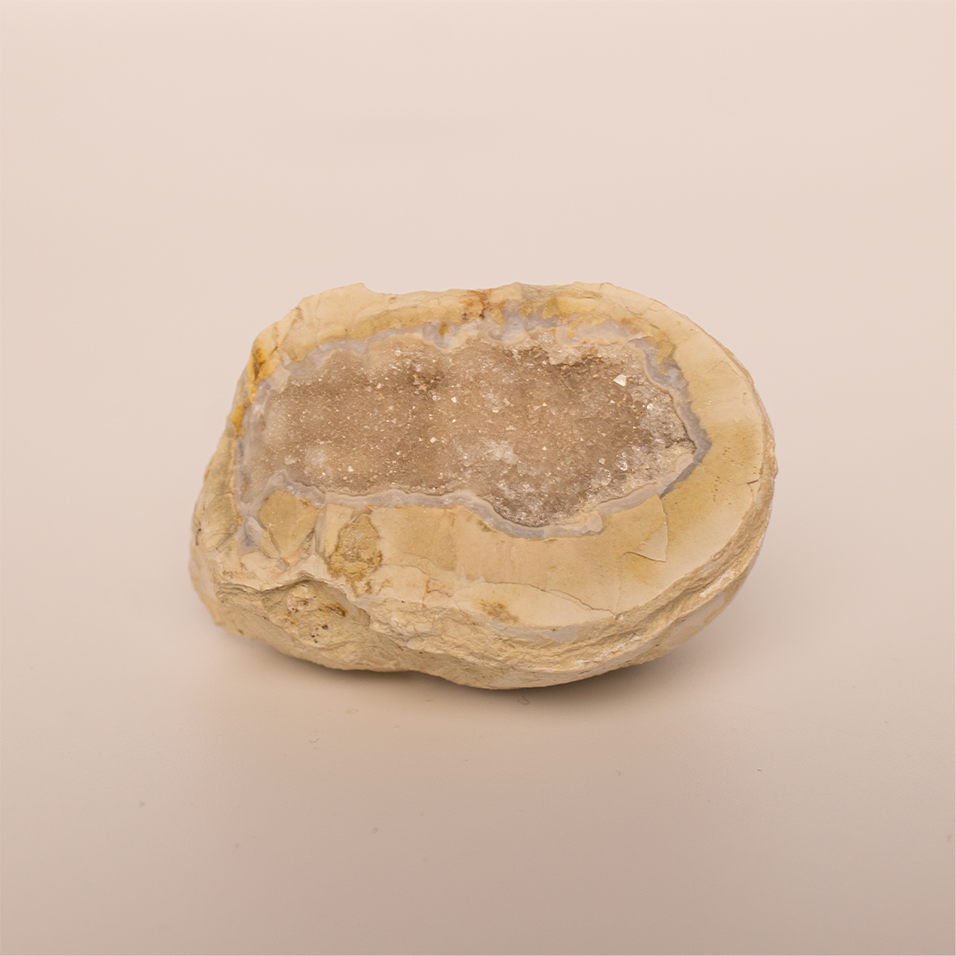 Quartz Druzy Chalcedony - 4.5 x 3.0 x 2.5 cm - 38g