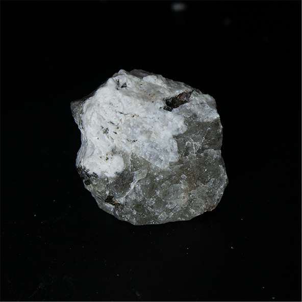 Calcite - 3.5 x 3.0 x 1.5 cm - 13.9 g