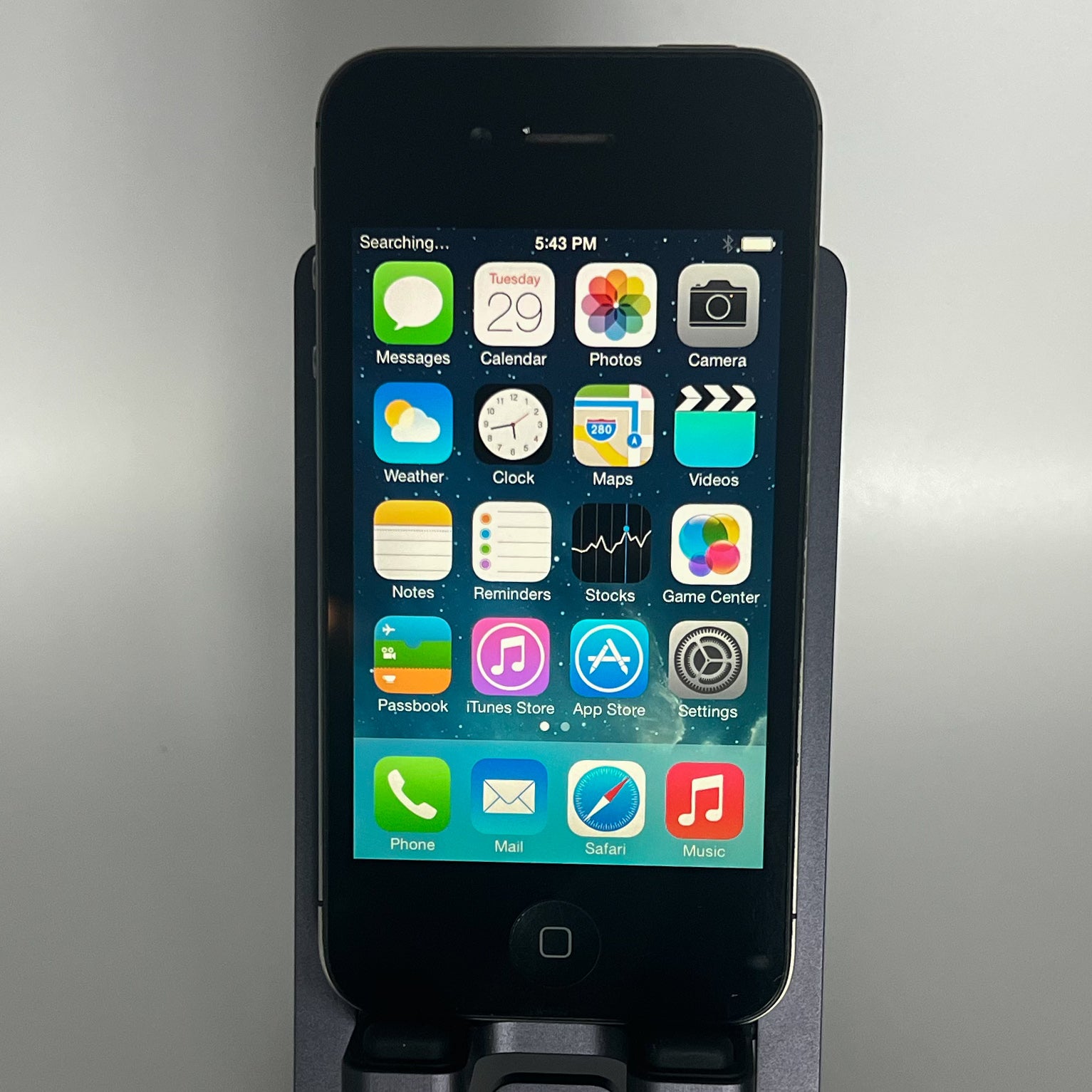 iPhone 4S - iOS 7.0.2 (RARE) - Works fine - 16GB - Locked
