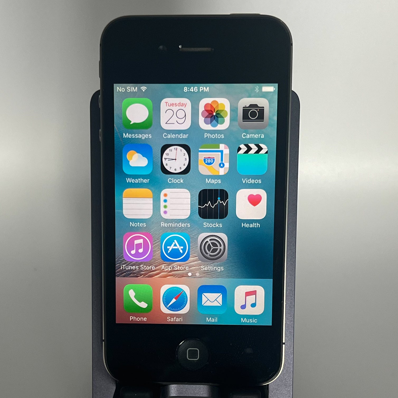 iPhone 4S - Works fine - 32GB - iOS 9.3.6 - Battery 82%