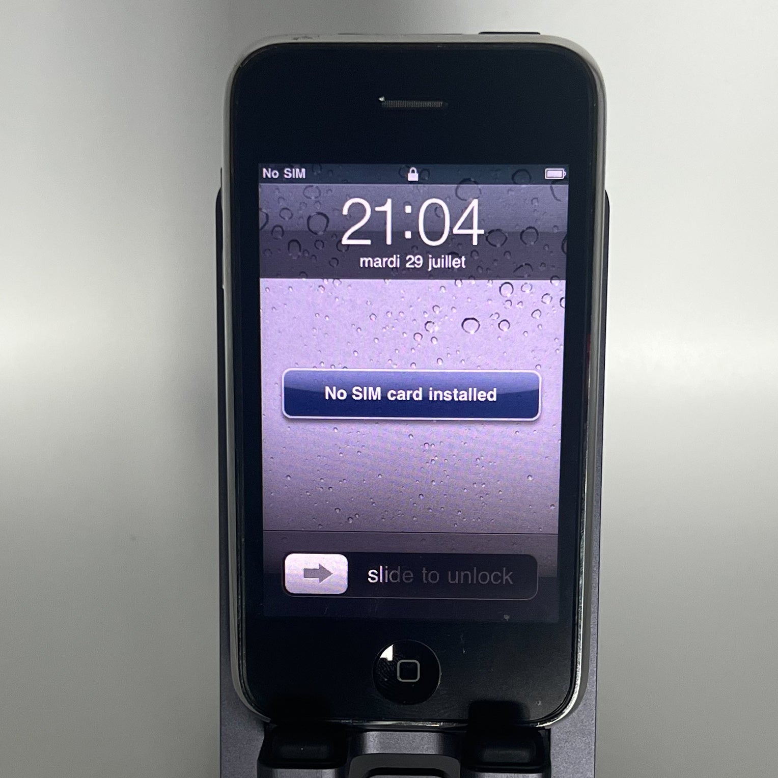 iPhone 3GS - iOS 4.3.3 (RARE) - Works fine - Locked - 8GB