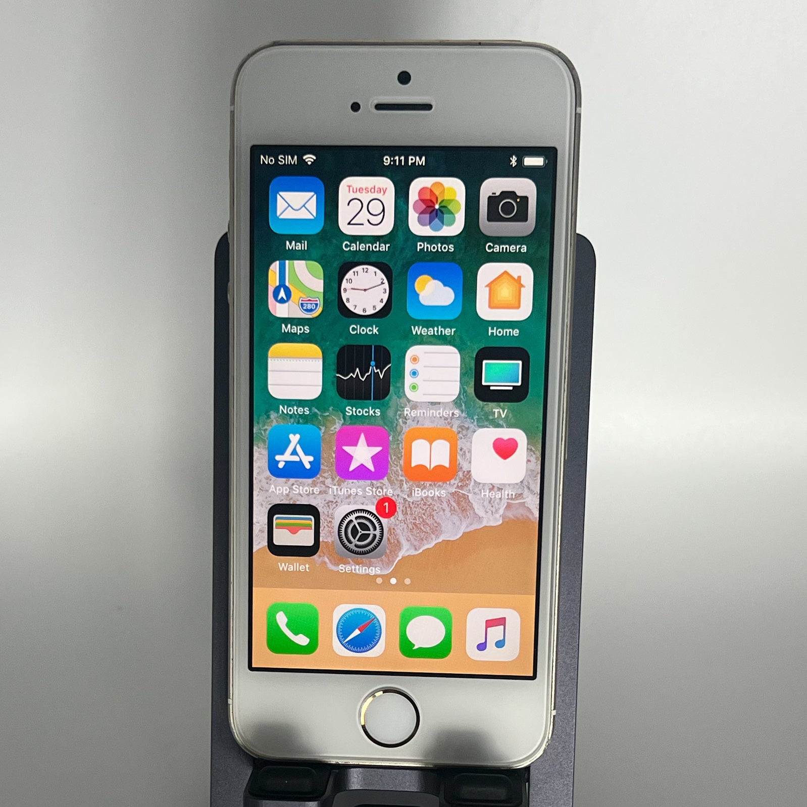 iPhone 5S - iOS 11.2.5 - Unlocked - 16GB - Battery 84%