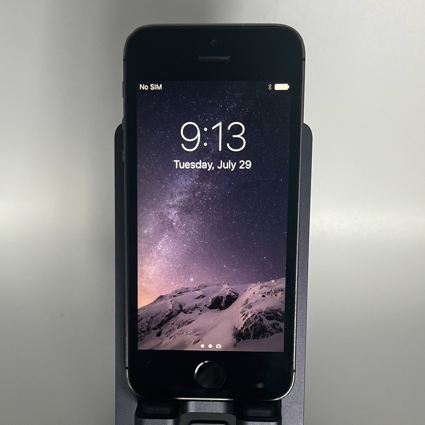 iPhone 5S - iOS 10.2 (RARE) - Unlocked - 16GB - Battery 92%