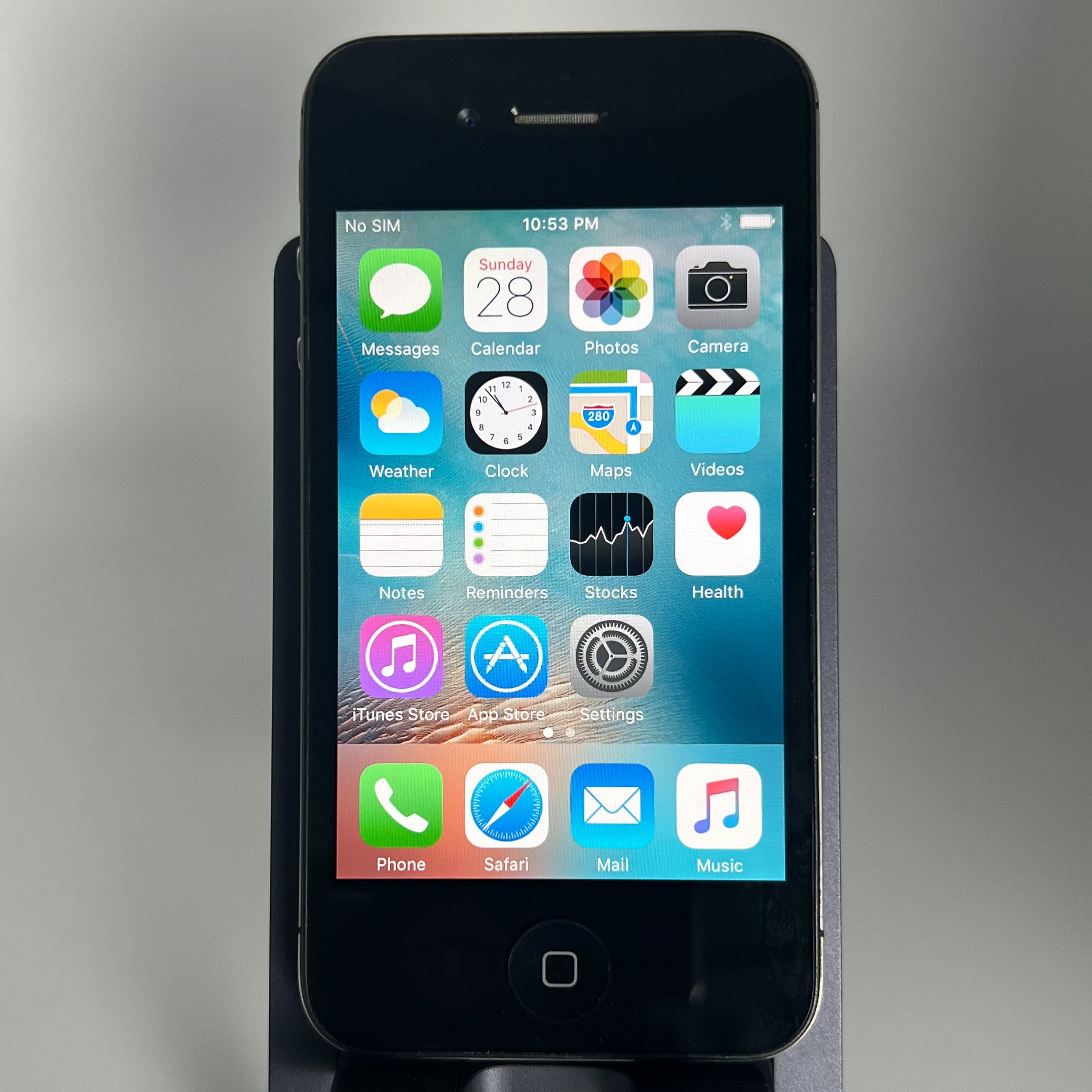 iPhone 4S - Works fine - 8GB - iOS 9.3.6 - Battery 91% - Unlocked